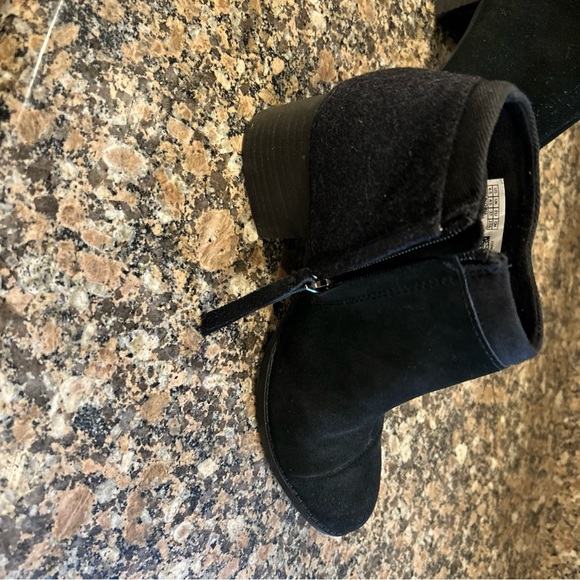 Toms Boots Womens 6.5 Loren Ankle Booties Black Leather Side Zip Block 10014150 - Picture 5 of 16